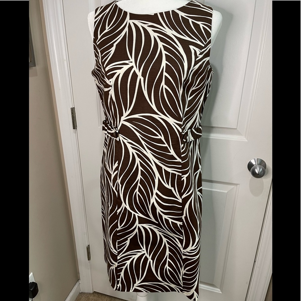 George Designs by Mark Eisen leaf design dress. Size 8